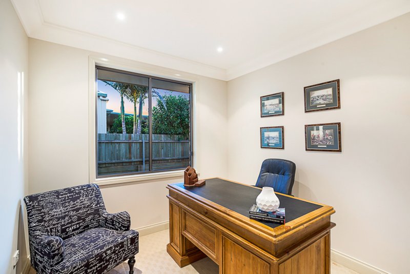 Photo - 5 Banksdale Drive, Middle Ridge QLD 4350 - Image 14