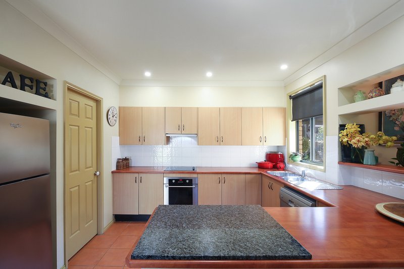 Photo - 5 Bannister Drive, Erina NSW 2250 - Image 5