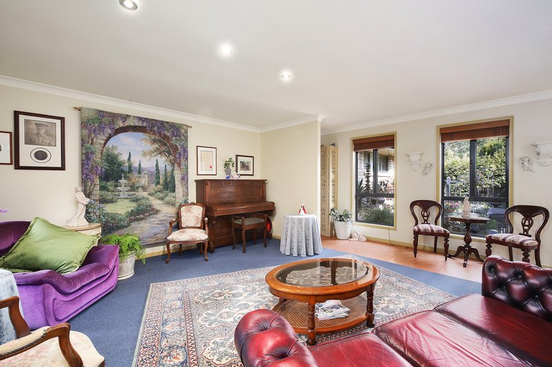 Photo - 5 Bannister Drive, Erina NSW 2250 - Image 6