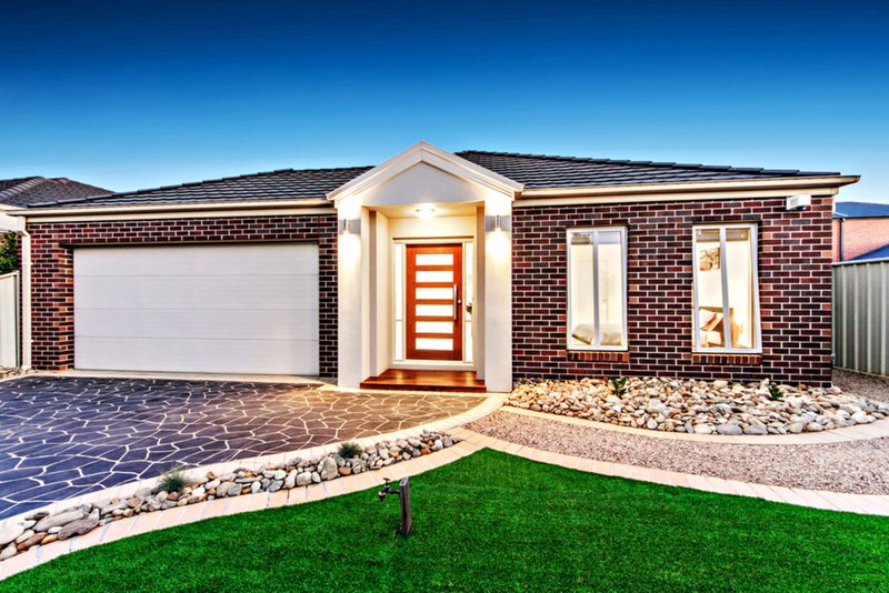 5 Bantock Lane, Caroline Springs VIC 3023