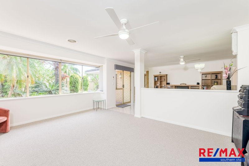 Photo - 5 Banyalla Court, South Lake WA 6164 - Image 4