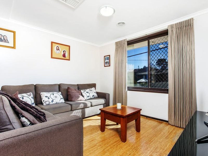 Photo - 5 Baracchi Crescent, Giralang ACT 2617 - Image 3