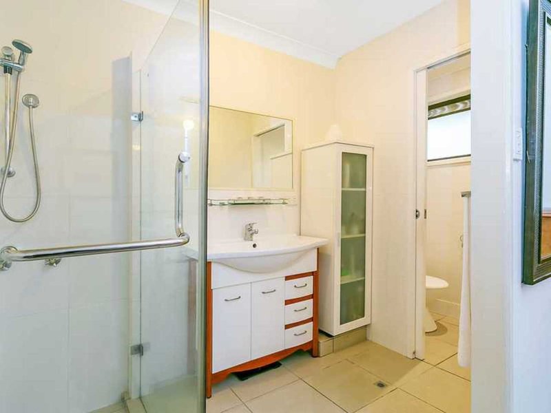 Photo - 5 Barberry Ct , Palm Beach QLD 4221 - Image 7