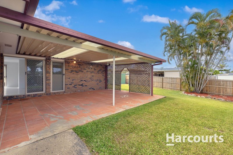 Photo - 5 Barcoo Court, Hillcrest QLD 4118 - Image 12