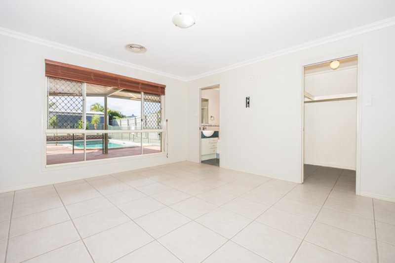 Photo - 5 Barculdie Crescent, Deception Bay QLD 4508 - Image 5