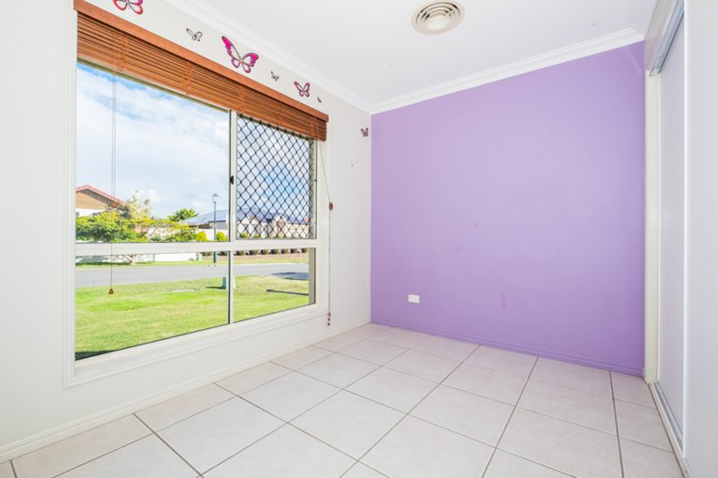 Photo - 5 Barculdie Crescent, Deception Bay QLD 4508 - Image 8