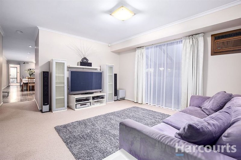 Photo - 5 Bark Avenue, Rowville VIC 3178 - Image 9