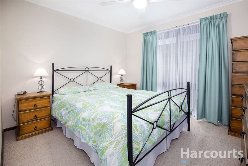 Photo - 5 Bark Avenue, Rowville VIC 3178 - Image 10