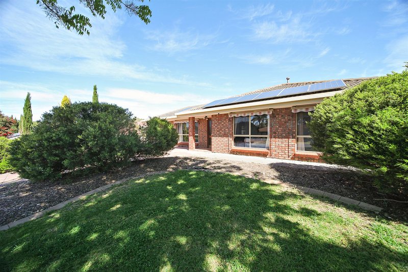 Photo - 5 Barnes Crescent, Woodcroft SA 5162 - Image 2