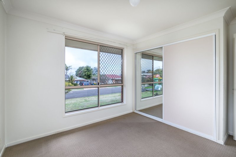 Photo - 5 Baron Court, Wilsonton QLD 4350 - Image 4