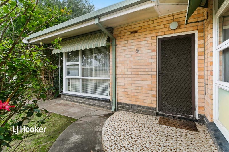 Photo - 5 Baroona Street, Pooraka SA 5095 - Image 3