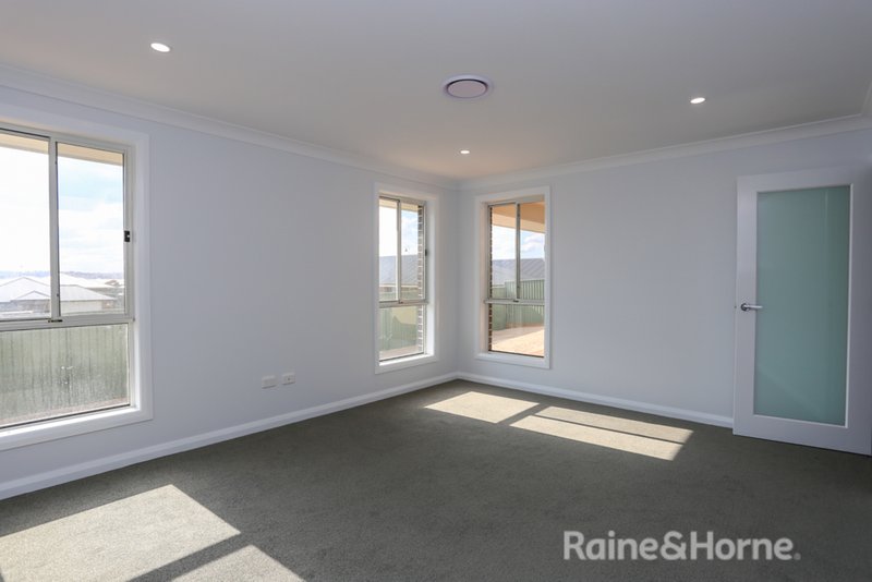 Photo - 5 Barr Street, Windradyne NSW 2795 - Image 10