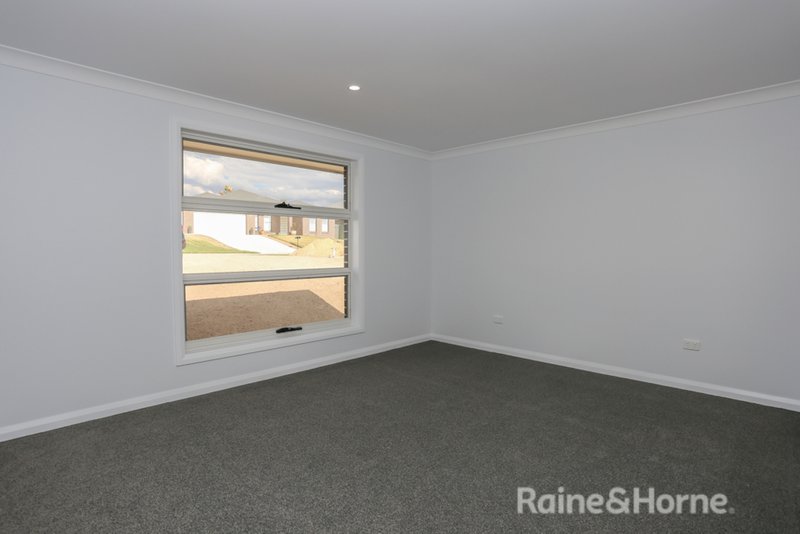 Photo - 5 Barr Street, Windradyne NSW 2795 - Image 12