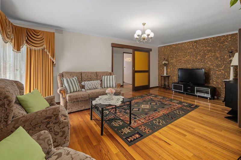 Photo - 5 Barry Road, Thomastown VIC 3074 - Image 5
