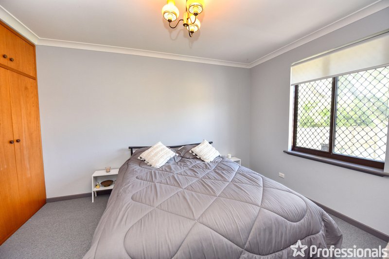 Photo - 5 Barter Place, Warnbro WA 6169 - Image 15