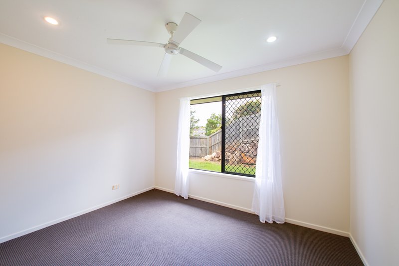 Photo - 5 Bassili Drive, Collingwood Park QLD 4301 - Image 11