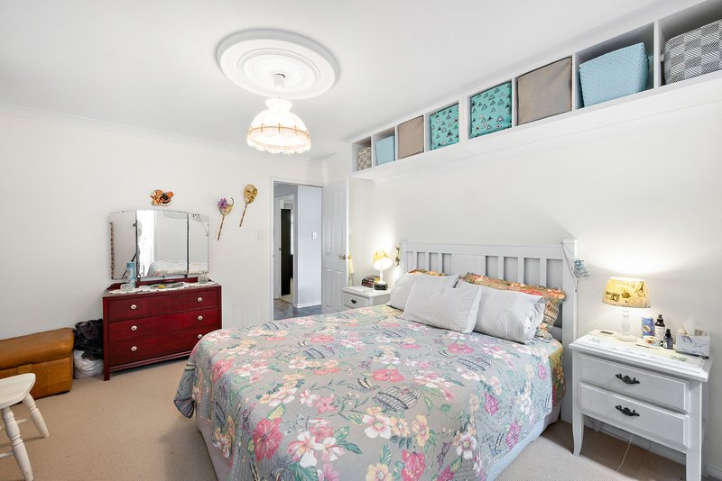 Photo - 5 Basslet Place, Warnbro WA 6169 - Image 18