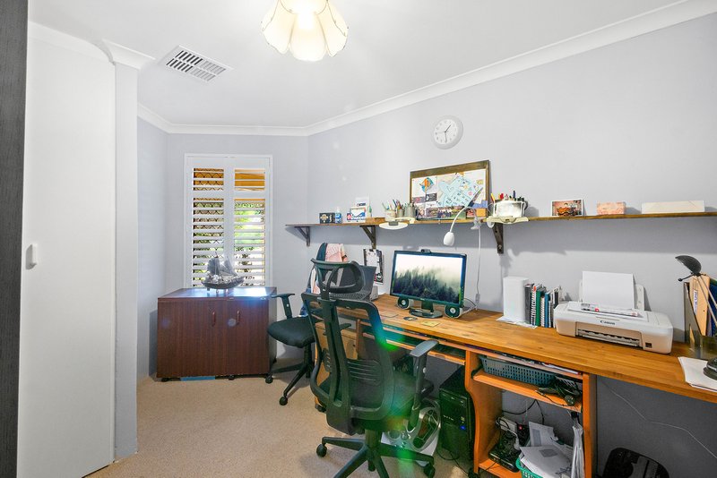 Photo - 5 Basslet Place, Warnbro WA 6169 - Image 26
