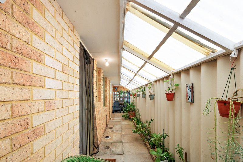 Photo - 5 Basslet Place, Warnbro WA 6169 - Image 32