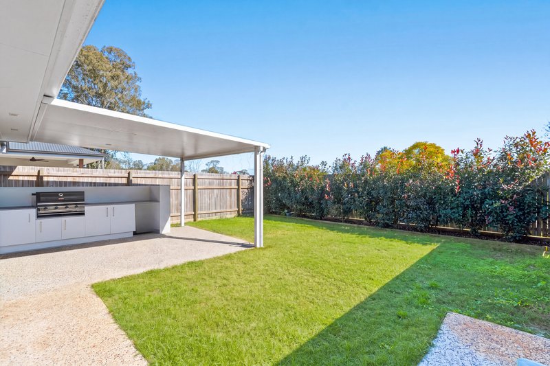 Photo - 5 Batura Street, Pallara QLD 4110 - Image 2