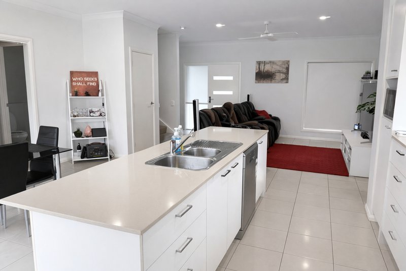 Photo - 5 Baxter Lane, Mango Hill QLD 4509 - Image 6