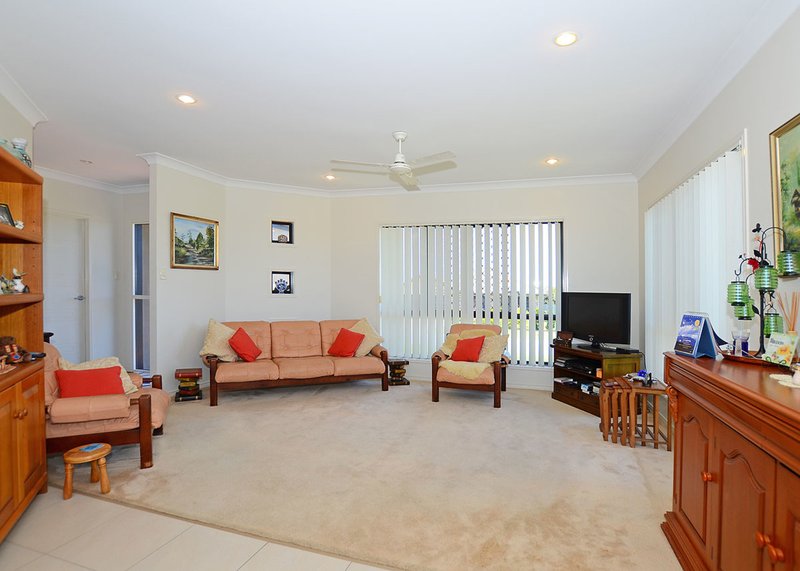 Photo - 5 Bayridge Heights Drive, Nikenbah QLD 4655 - Image 5