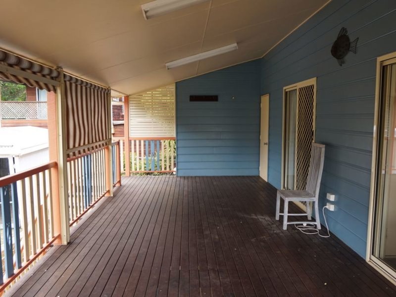 Photo - 5 Beach Avenue, Tannum Sands QLD 4680 - Image 11