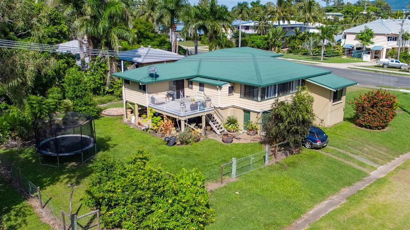 Photo - 5 Beach Road, Cannonvale QLD 4802 - Image 7