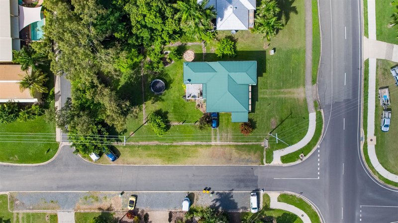 Photo - 5 Beach Road, Cannonvale QLD 4802 - Image 8