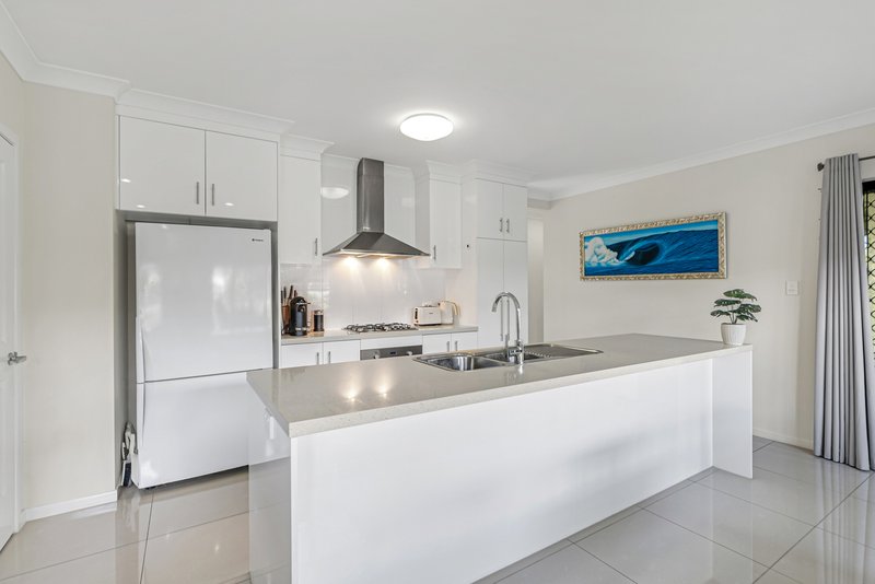 Photo - 5 Beachfront Avenue, Trinity Beach QLD 4879 - Image 4