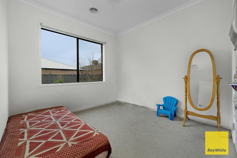 Photo - 5 Beachmere Street, Tarneit VIC 3029 - Image 7