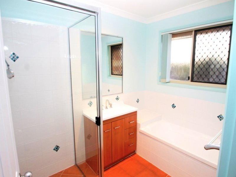 Photo - 5 Beardmore Place, Clinton QLD 4680 - Image 11