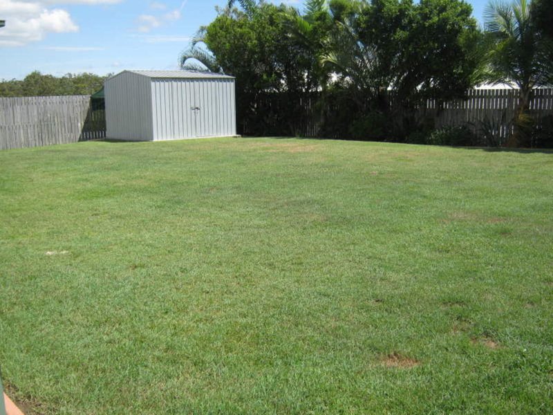 Photo - 5 Beardmore Place, Clinton QLD 4680 - Image 16