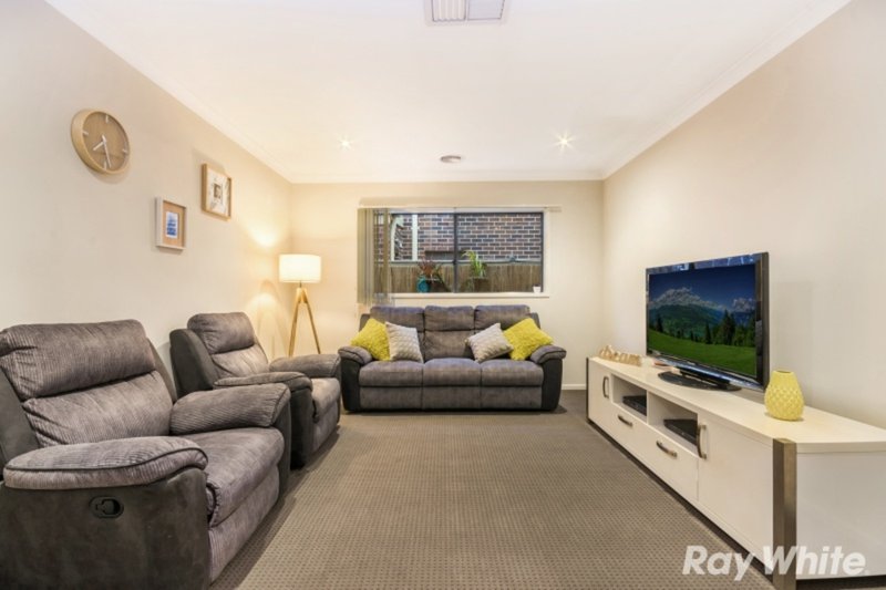 Photo - 5 Beaufort Street, Keysborough VIC 3173 - Image 2