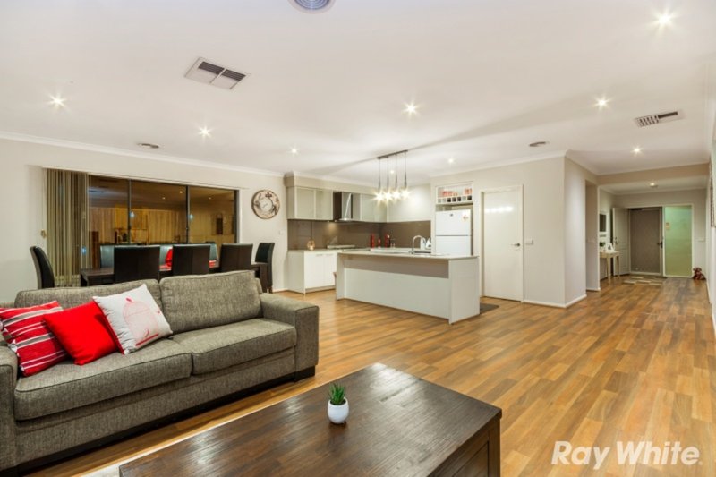 Photo - 5 Beaufort Street, Keysborough VIC 3173 - Image 3