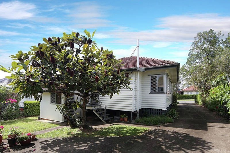 Photo - 5 Beechcroft Street, Coopers Plains QLD 4108 - Image 11