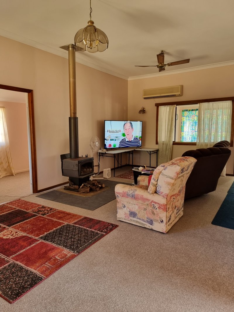 Photo - 5 Bell St , Monto QLD 4630 - Image 9