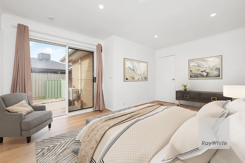 Photo - 5 Bellara Crescent, Kealba VIC 3021 - Image 8