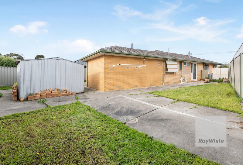 Photo - 5 Bellara Crescent, Kealba VIC 3021 - Image 10