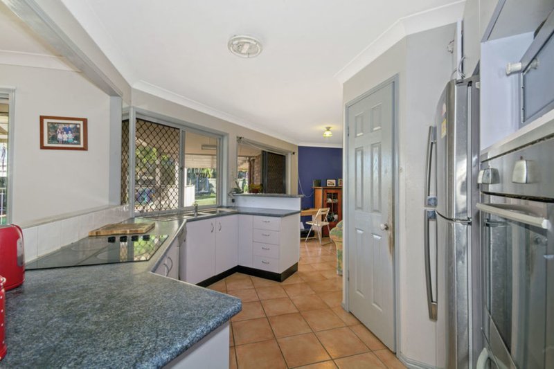 Photo - 5 Bellevue Drive, Little Mountain QLD 4551 - Image 3