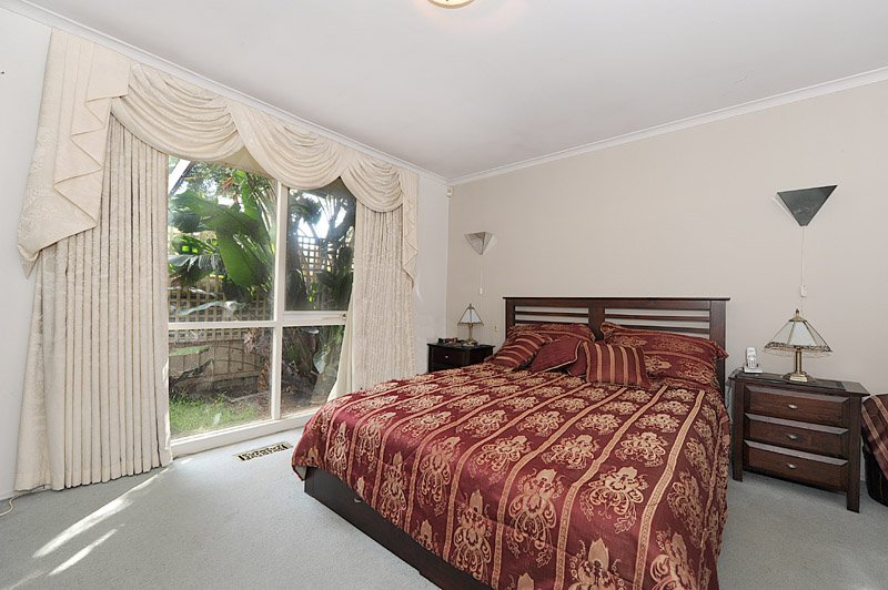 Photo - 5 Bellfield Drive, Lysterfield VIC 3156 - Image 6