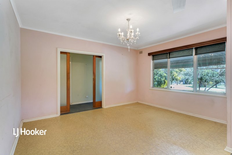 Photo - 5 Beltana Avenue, Modbury North SA 5092 - Image 3