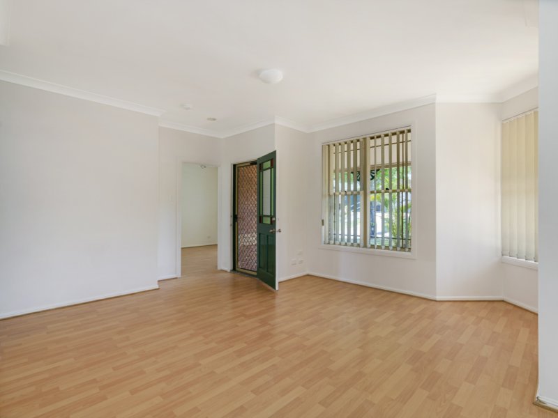 Photo - 5 Beltana Way, Nerang QLD 4211 - Image 3