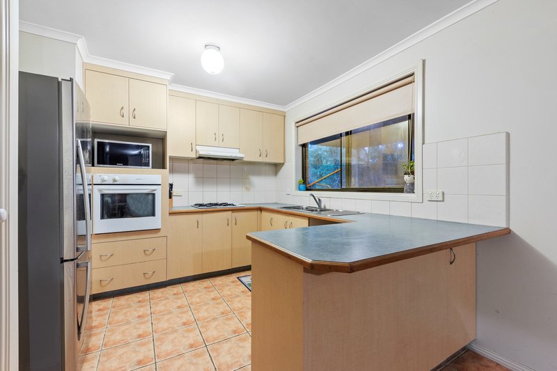 Photo - 5 Ben Drive, Pakenham VIC 3810 - Image 3