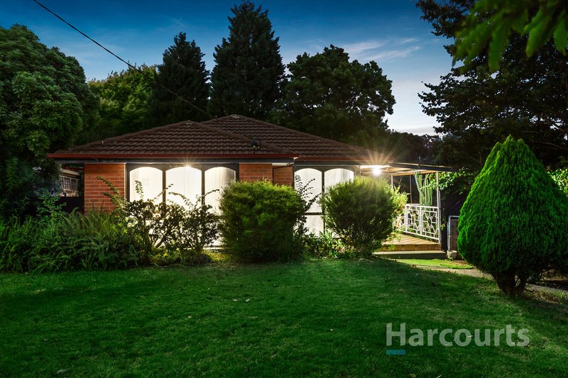 Photo - 5 Benmore Place, Wantirna VIC 3152 - Image 2