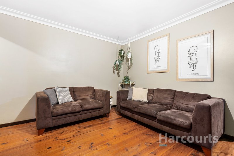 Photo - 5 Benmore Place, Wantirna VIC 3152 - Image 4