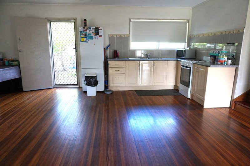 Photo - 5 Benz Street, Logan Central QLD 4114 - Image 2