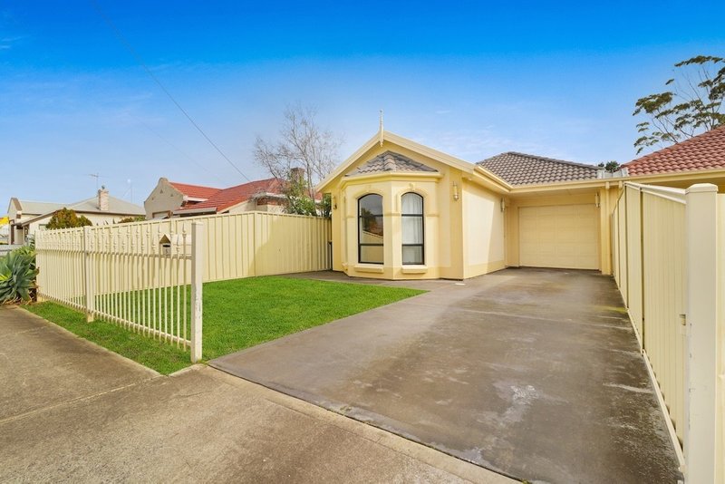 5 Bernard Street, Findon SA 5023