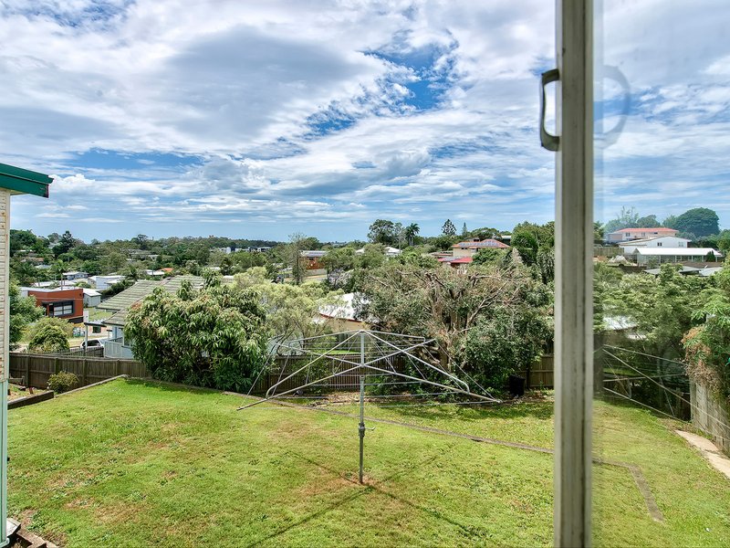 Photo - 5 Beta Street, Stafford Heights QLD 4053 - Image 6