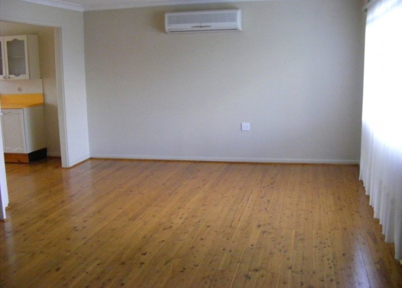 Photo - 5 Betts Street, Goulburn NSW 2580 - Image 2